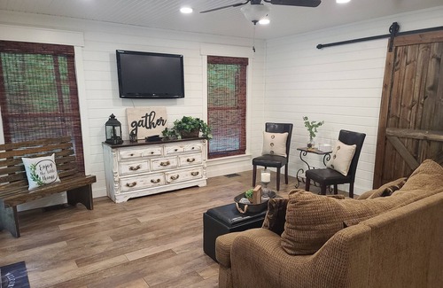 Royal Cottage | Cozy Country Cottage - Minutes From Lake Ouachita