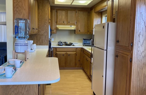 Clearlake House | Cozy country home in a remote area.