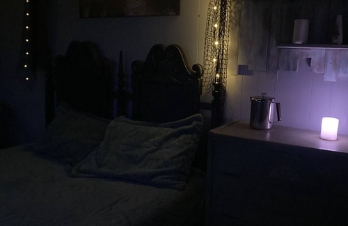 Division No. 11 Ski Chalet | Cozy Coyote Chalet Pet friendly off grid n25 mins from downtown Edmonton