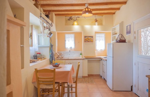 Parasporos Cottage | Cozy Cycladic Cottage | Steps From the Beach & Close to Town.