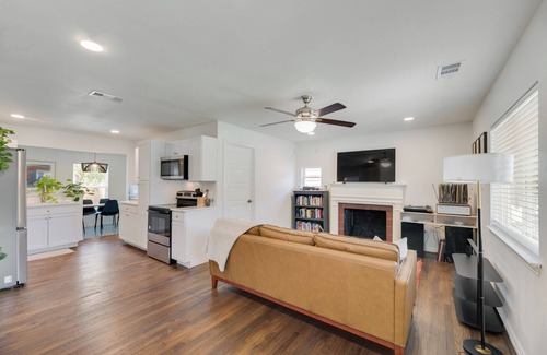 Oak Cliff House | Cozy Dallas Spot - Minutes from Downtown and Bishops Arts!