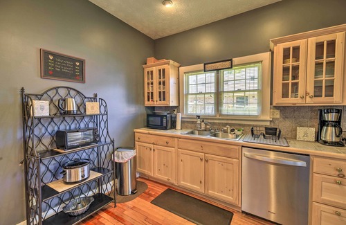 Damascus Cottage | Cozy Damascus Cottage w/Porch & Trail Access!