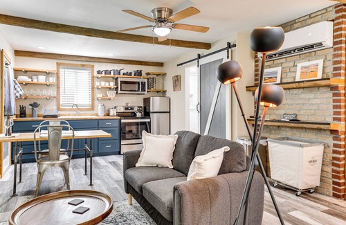 Dayton Apartment | Cozy Dayton Cottage w/Yard: Walk to Main Street!