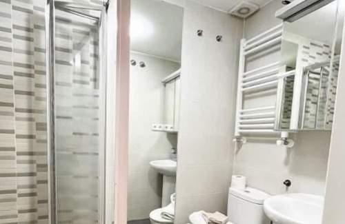 Ciudad Jardin Apartment | Cozy Design Apartment Close to Bernabeu and IFEMA 4
