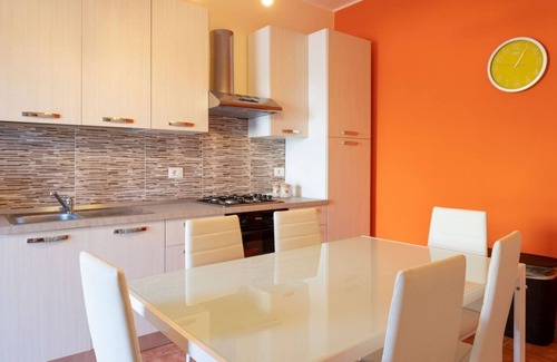 Pizzolungo Apartment | Cozy detached villa of 156 sqm, on two levels, able to accommodate up to 9 people. The property is located in Pizzolungo, a coastal hamlet of Erice, an oasis of peace overlooking the crystalline sea of ​western Sicily. A few minutes from Trapa