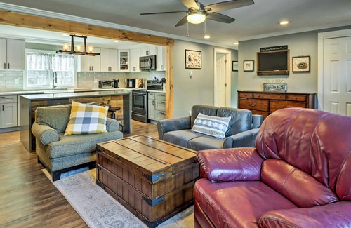 Pocono Lake Cottage | Cozy, Dog-Friendly Arrowhead Lake Cottage