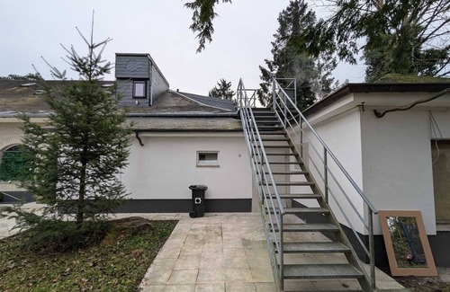 Dahlhaus House | Cozy double room with balcony & WiFi - perfect for short trips to Cologne