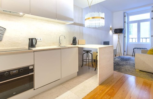 Chiado Apartment | Cozy Downtown Studio by LovelyStay