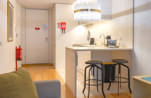Chiado Apartment | Cozy Downtown Studio by LovelyStay