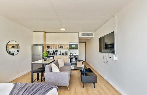 Downtown Salt Lake City Apartment | Cozy DT SLC Studio Parking 13th Floor Gym