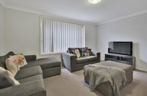 Dubbo House | Cozy Dubbo retreat - close to the zoo
