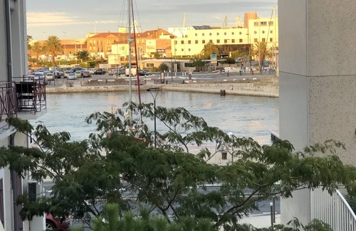 Sete Apartment | Cozy duplex apartment on the quays of Sète