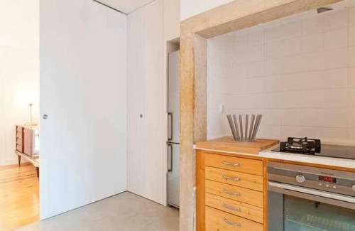 Alfama Apartment | Cozy Duplex flat with AC. Lovely neighbourhood.