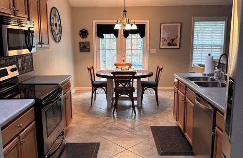 Athens House | Cozy East Athens Ranch -close to downtown & UGA