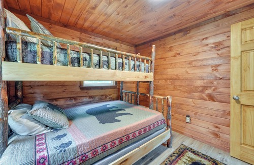 Ellicottville Cabin | Cozy Ellicottville Cabin w/Water Views - Near Ski