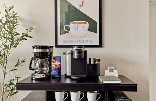 Rosslyn Apartment | Cozy Executive Stay | Metro Access + Free Parking