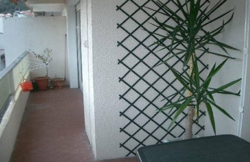 Amelie-les-Bains-Palalda Apartment | Cozy F2 Apartment with Garage, Wi-Fi, South-Facing, Near Spa & Town Center, Sleeps 3