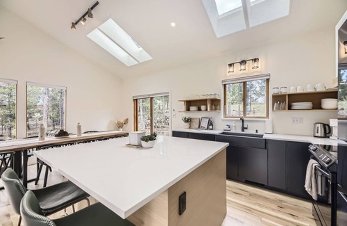 Pine House | Cozy Fall Cabin | Hot Tub and Scenic Views