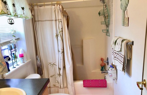 Ocean Pines Cottage | Cozy, family friendly cottage, 2 BR, 1 Bath, 10m to Ocean City, pool & clubhouse