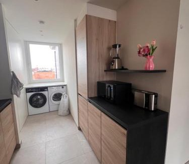 Schipperskwartier Apartment | Cozy Feels, Central Vibes