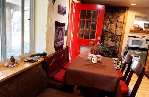 Coal Creek Cabin | Cozy Fireplace, gorgeous view, ski country