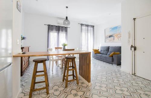 La Petxina Apartment | Cozy Flat in City Center Feel the Vibe SelfCheckIn