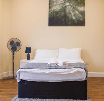 Walsall Apartment | Cozy Flat in Walsall Town Centre