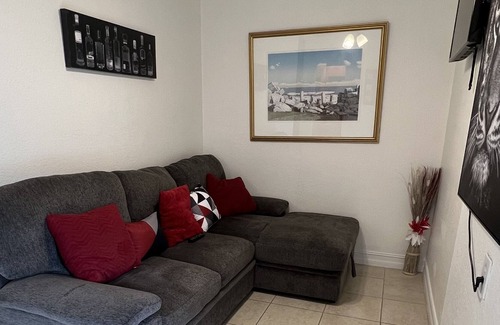 Princeton Apartment | Cozy for the family ! Not fair from the Keys and the zoo.