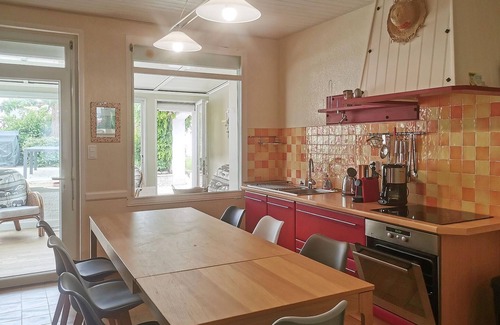 LʼAiguillon-sur-Mer House | Cozy home in L'Aiguillon la Presqu'ile