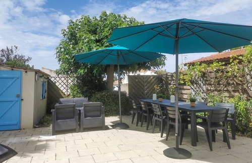 LʼAiguillon-sur-Mer House | Cozy home in L'Aiguillon la Presqu'ile