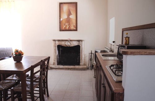 Poggio San Giovanni Apartment | Cozy furnished mountain and lake apartment in a medieval village