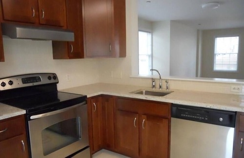 Stamford Apartment | Cozy get away in Stamford