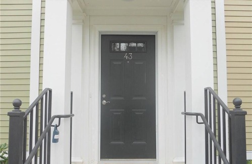 Stamford Apartment | Cozy get away in Stamford