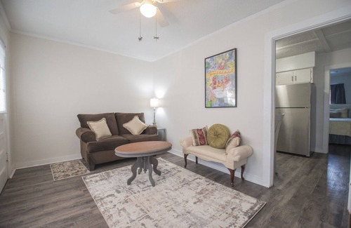 St. Marys Apartment | Cozy get-away within walking distances to bars, restaurants and the water front!
