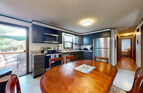 Vineyard Haven House | Cozy getaway in a central location w/a full kitchen & furnished deck