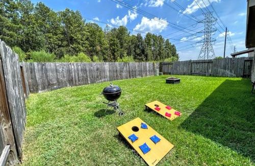 Humble House | Cozy Getaway Nr Airport Wifi Bbq Yard Pet