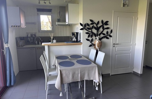 Meillard Cottage | Cozy gîte in the heart of Bocage Bourbonnais near vineyards