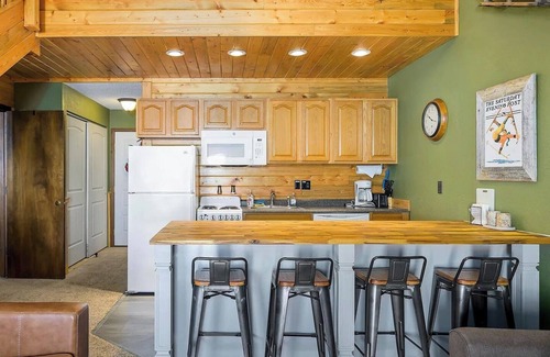 Grand Elk Ranch Condo | Cozy Granby Loft near Winter Park and RMNP