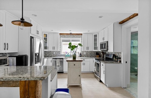 Greenport West House | Cozy Greenport Cottage