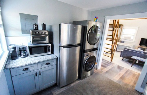 North Chesterfield Cabin | Cozy guest house in a quiet neighborhood close to all the happenings in Richmond