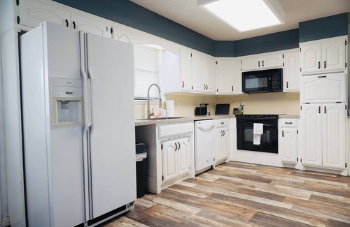 Kamay Other | Cozy Guesthouse Retreat with Private Yard and Pool, Horse & Pet Friendly
