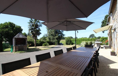 Saint-Brice-de-Landelles Cottage | Cozy house with garden and spa near Mont St-Michel