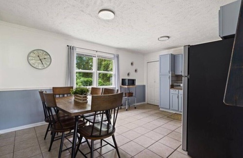 Terry Sanford House | Cozy Haven Escape - Near Fort Liberty