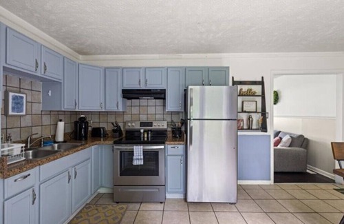 Terry Sanford House | Cozy Haven Escape - Near Fort Liberty