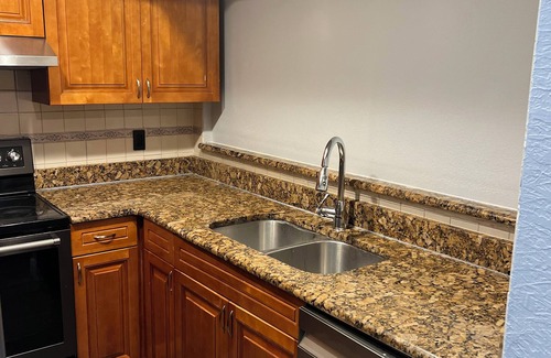 Fairvilla House | Cozy Haven w/Premier Privacy 4bedrm