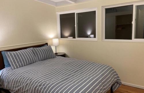 Eureka House | Cozy Hideaway and Hot Tub. Pet Friendly.