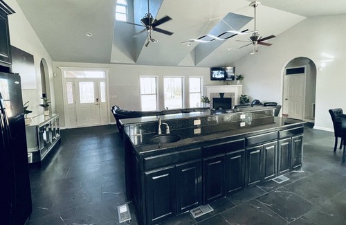 Royal House | Cozy hideaway on 3 acres! Close to Lakes! Hot Tub~Pool~Bunk/Game Room