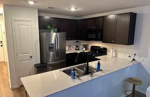 Kyle House | Cozy Hideaway with Pool – Relax & Unwind Just Off the Highway