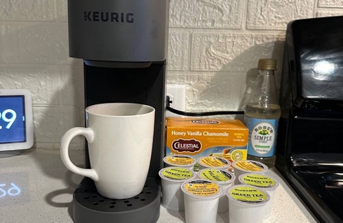 Kyle House | Cozy Hideaway with Pool – Relax & Unwind Just Off the Highway