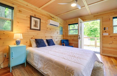 Damascus Apartment | Cozy Hikers Hideaway Steps From Creeper Trail!